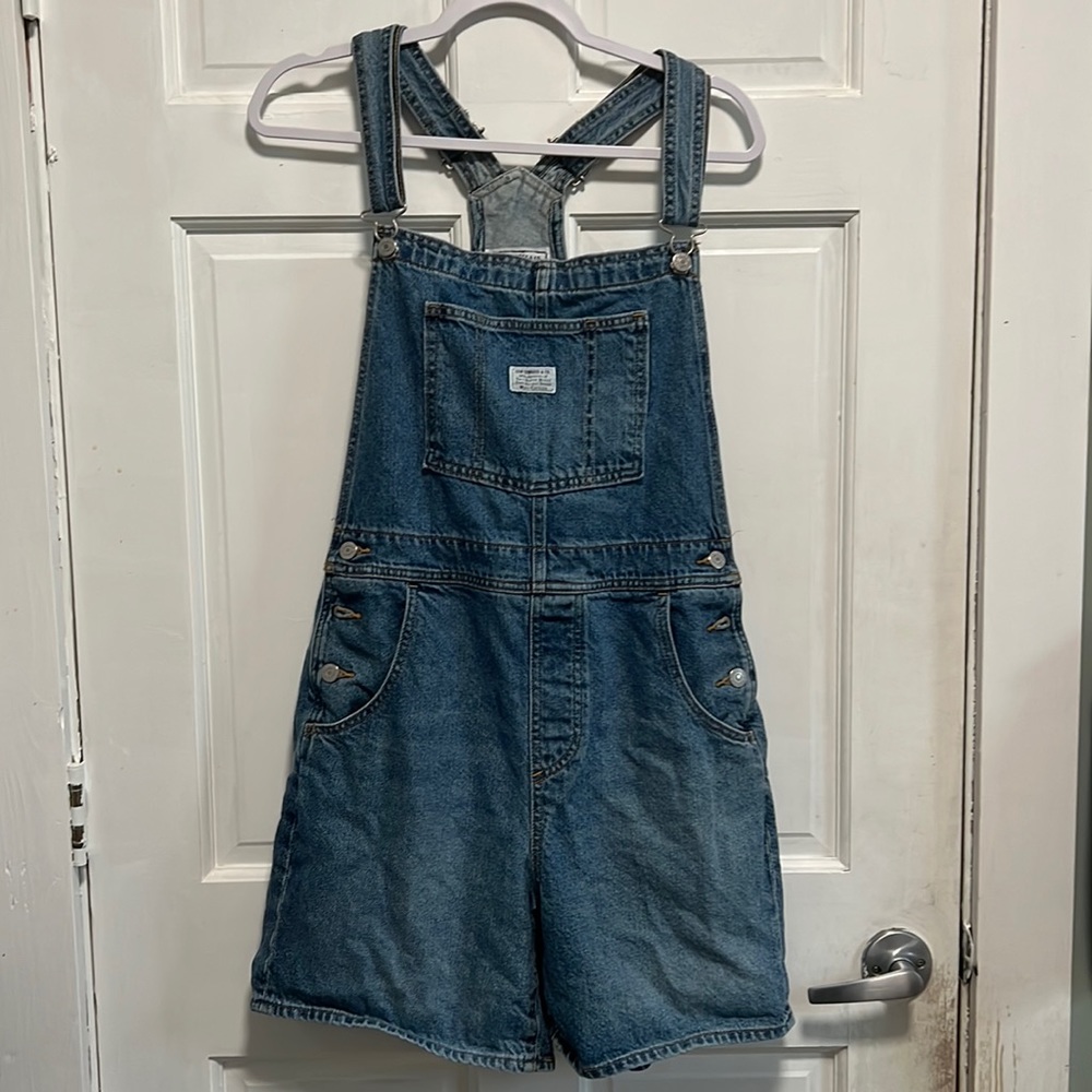 ***SOLD*** Levis denim shortall- women’s medium
